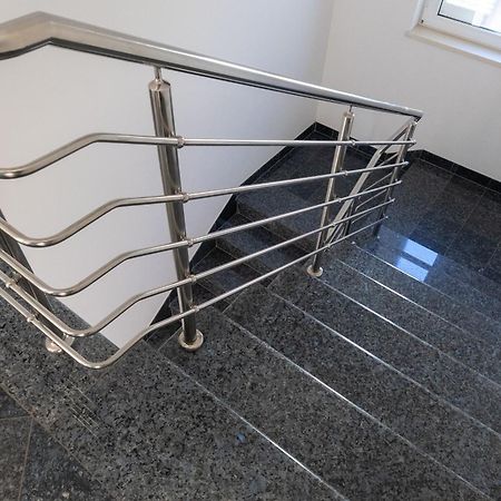 Apartment Domo Makarska Exterior photo