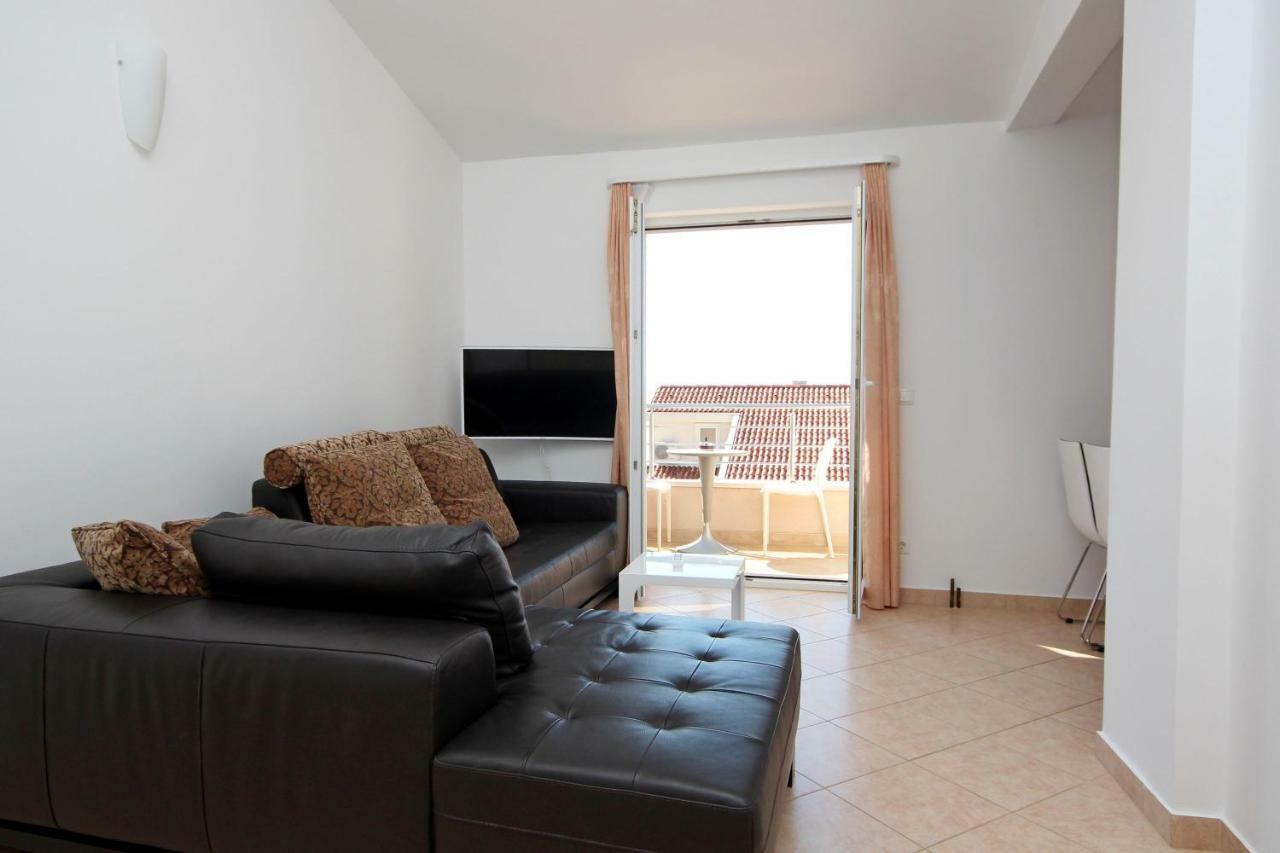 Apartment Domo Makarska Exterior photo