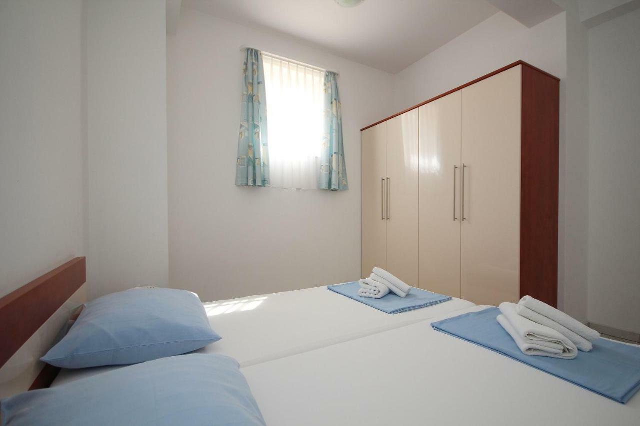 Apartment Domo Makarska Exterior photo